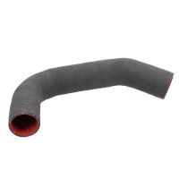 Ladeluftschlauch links unten am Ladeluftkühler