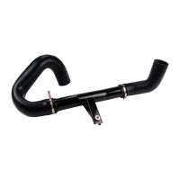 Ladeluftschlauch links am Kühler