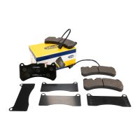 Bremsbeläge vorne mit Zubehör Magneti Marelli