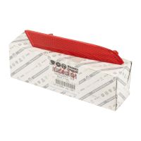 Rückstrahler an der hinteren Stoßstange rechts