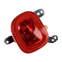 Nebelschlussleuchte links in Stoßstange