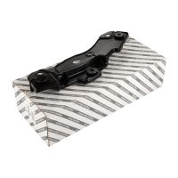 Halter für die Stoßstange oben mitte vorne rechts