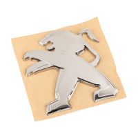 Emblem für die Motorhaube Löwe